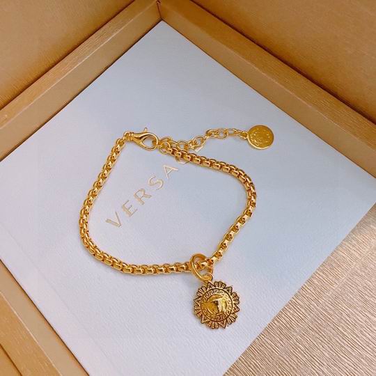 Versace bracelet 11lyh176